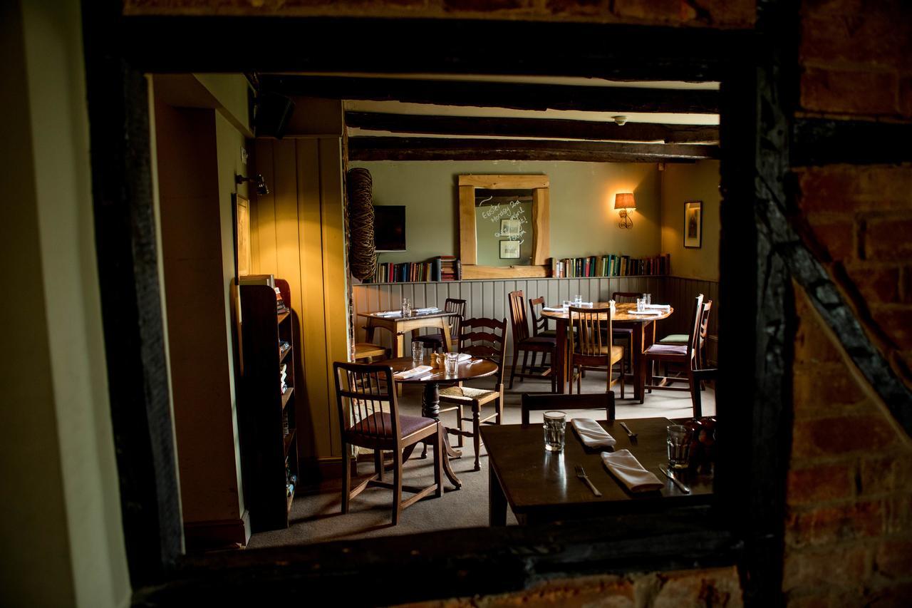The Hawk Inn Andover Kültér fotó
